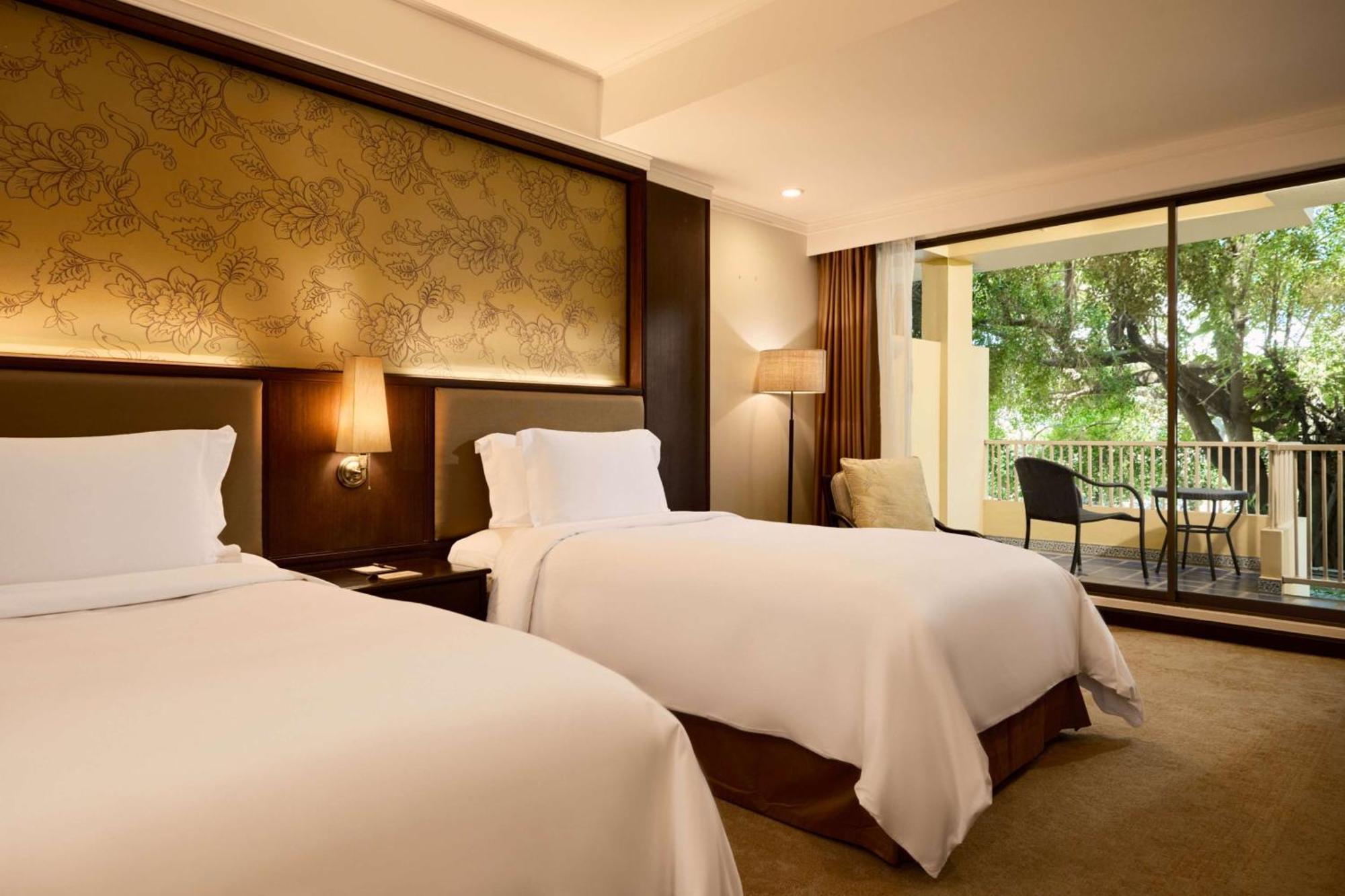 Dusit Thani Pattaya Hotel Exterior photo Deluxe Room